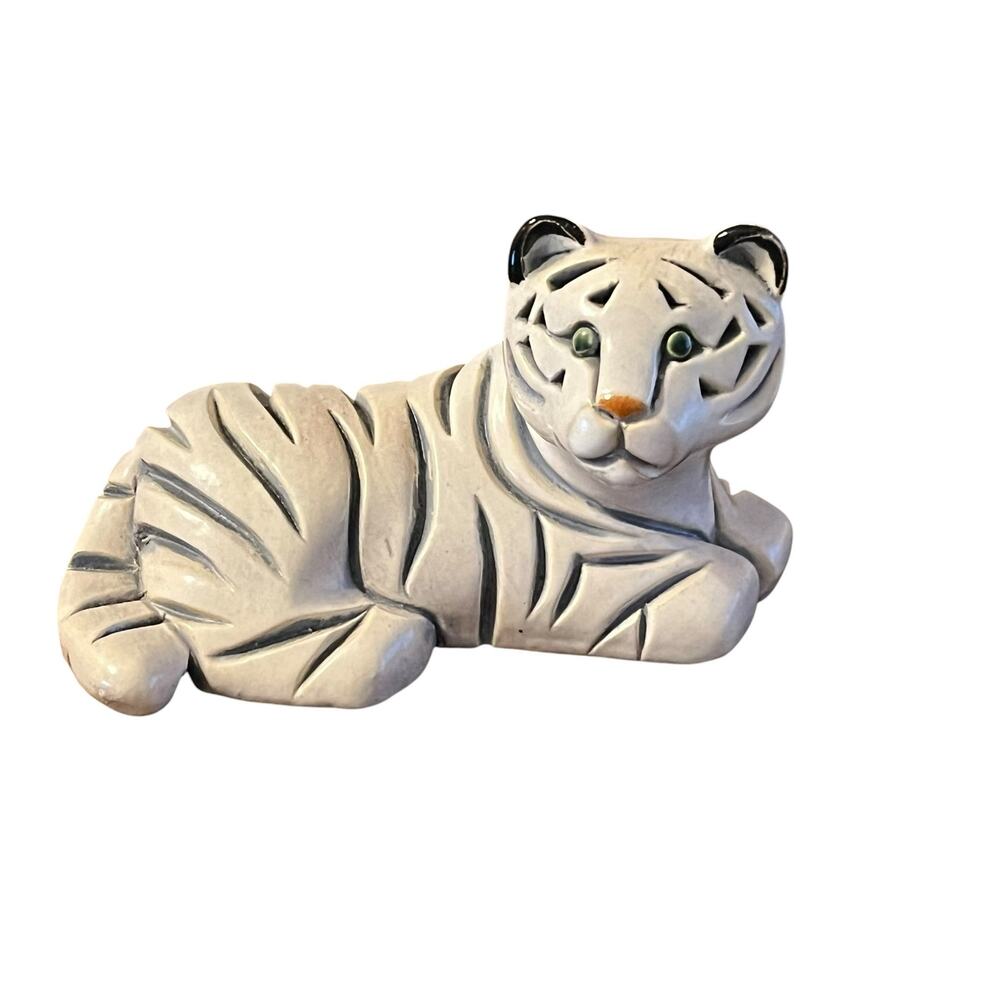 Artesania Rinconada White Tiger Figurine #344